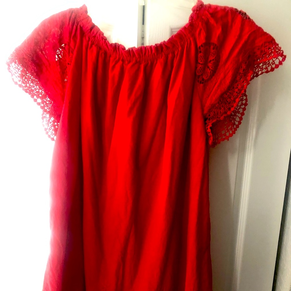 Great summer dress for a pool side party just pair with a set of sandals.